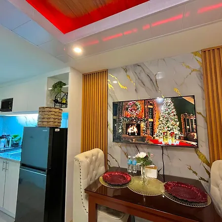 J&J Havenstay Ananda Square