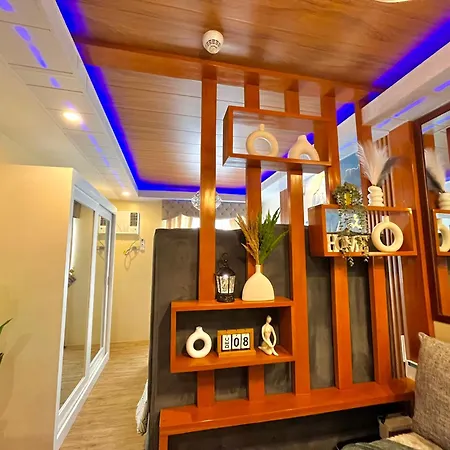 J&J Havenstay Ananda Square