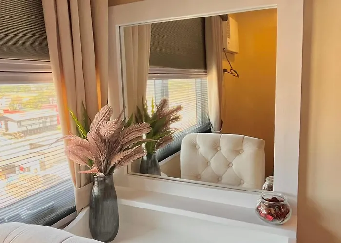 J&j Havenstay Ananda Square Aparthotel 4*